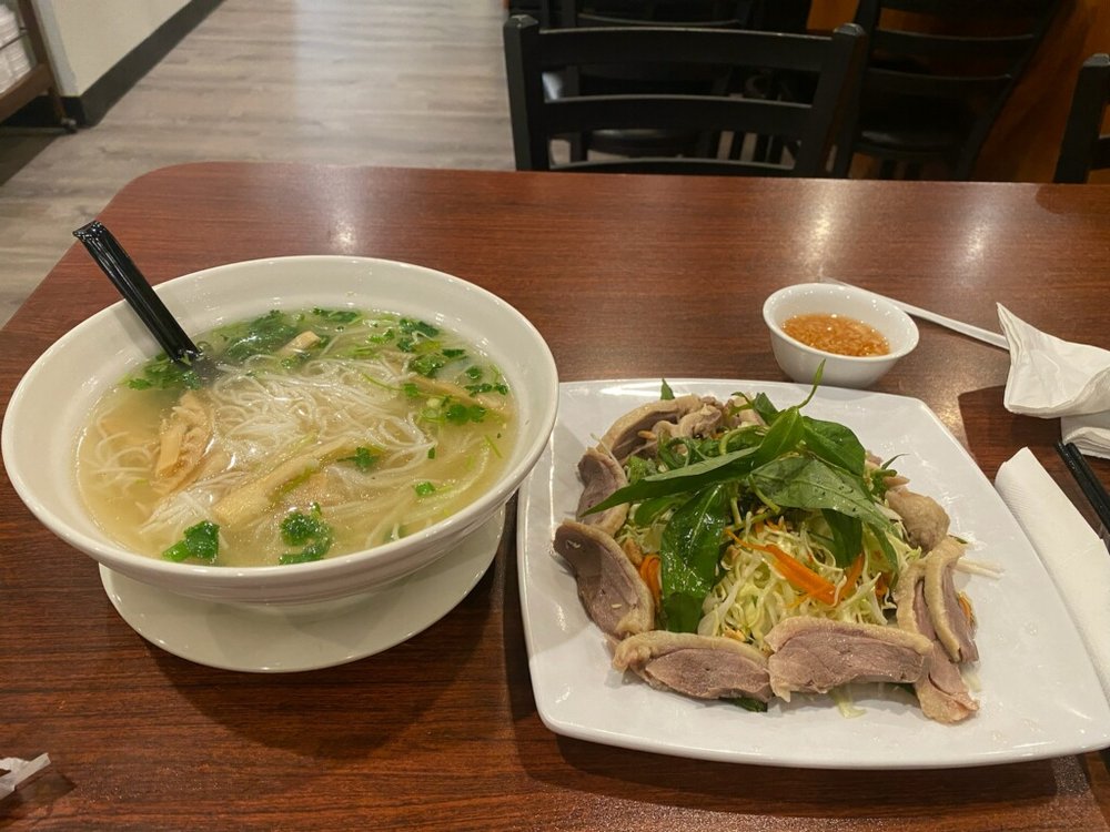 Bamboo Duck Noodles/ Bun Mang Vit