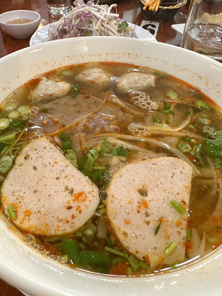 Special Spicy Noodle Soup / Bun Bo Hue