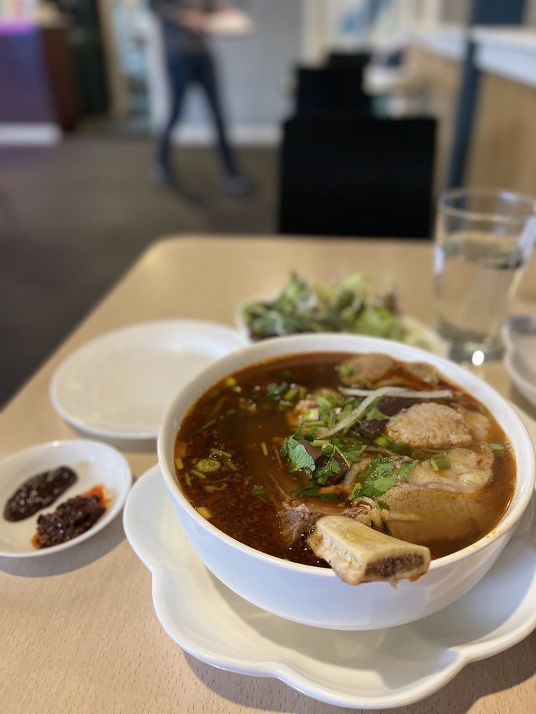 Sp1 Bun Bo Hue Spicy Hue Beef Noodle Soup