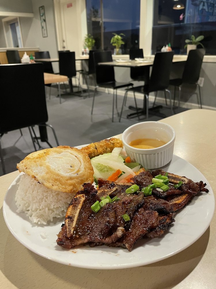 C4 Com Suon Bo Nuong Grilled Beef Short Ribs Rice Plate