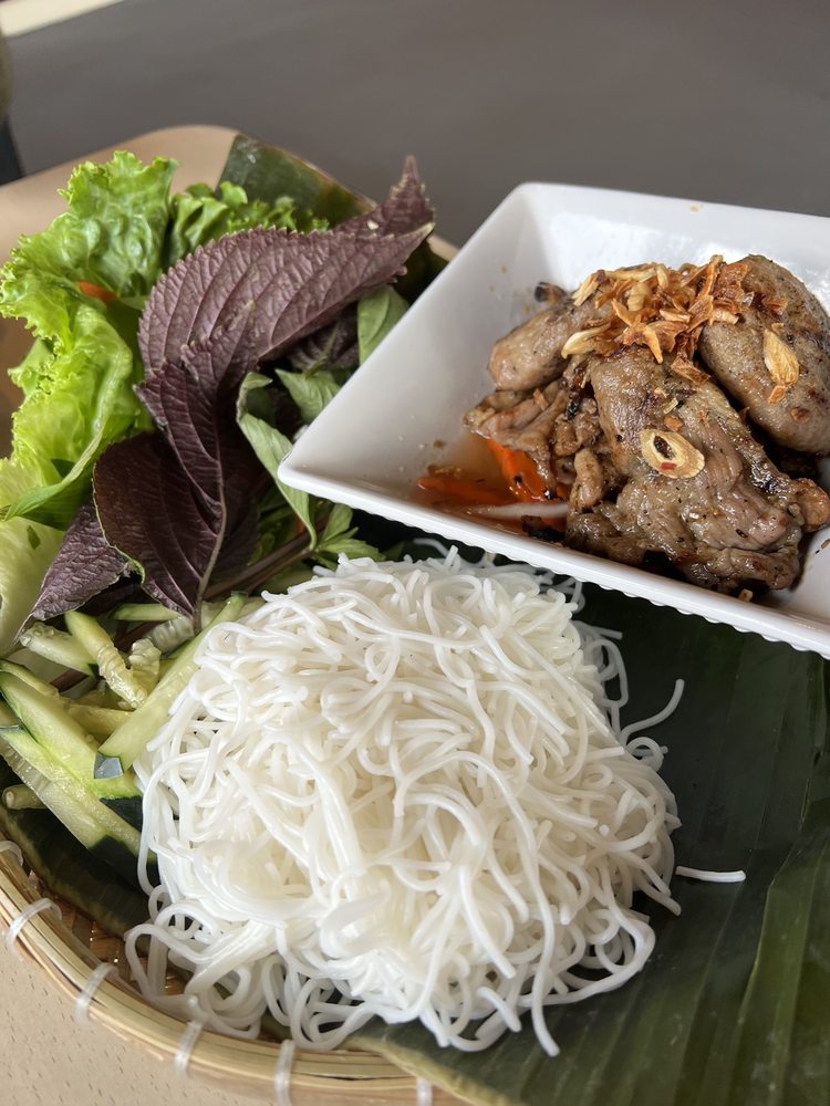 V8 Bun Cha Ha Noi Ha Noi Grilled Pork Meatballs Vermicelli