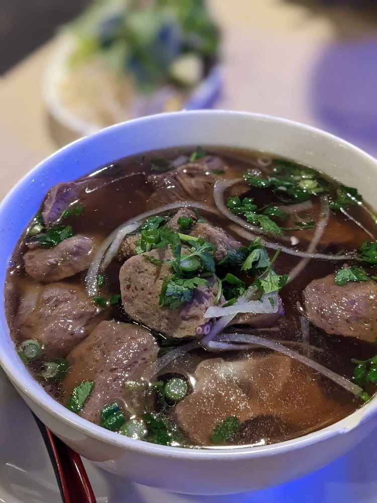 P3 Pho Duoi Bo & Bo Vien Oxtail & Meatball Pho