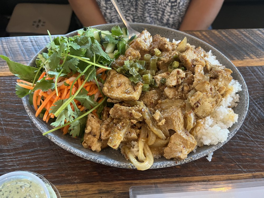 Tofu - Savory Spicy Lemongrass Tofu Bowl