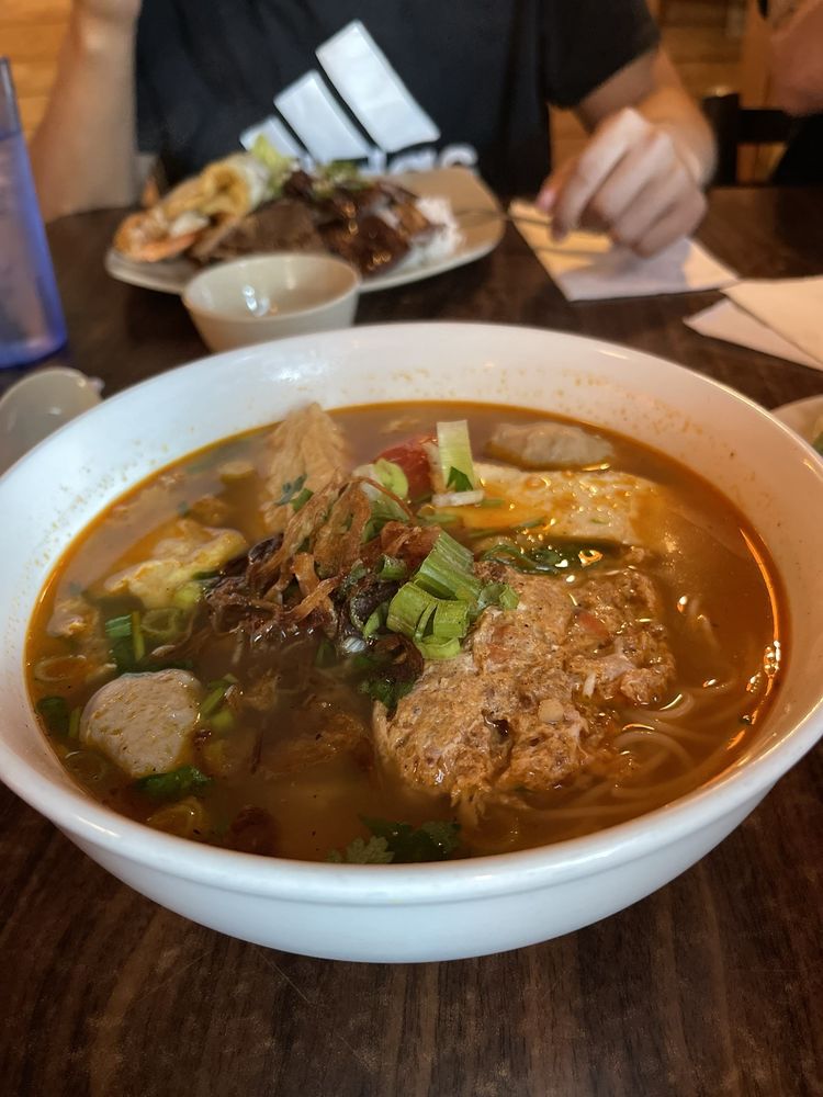 Bun Rieu
