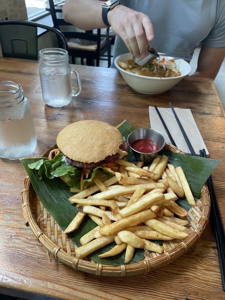 Banh Mi Burger