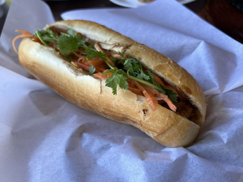 Chicken Banh Mi