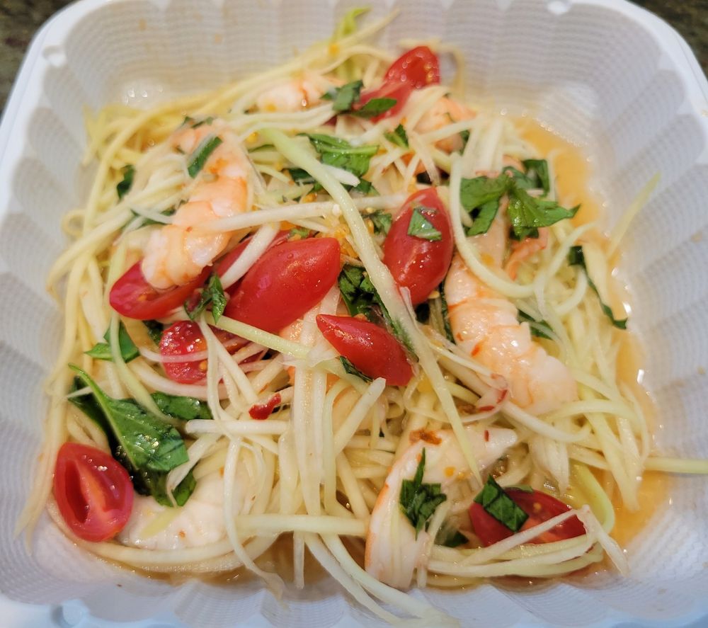 Papaya Salad with Grilled Shrimp