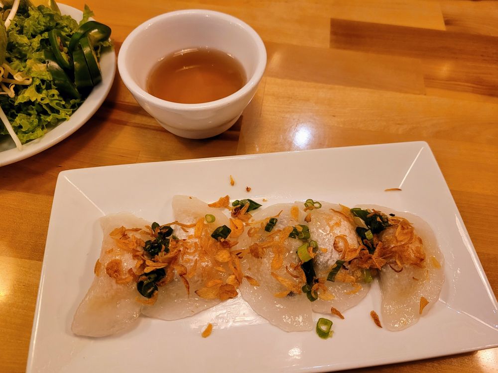Nha Trang Dumpling / Banh Tai Vac/bot Loc