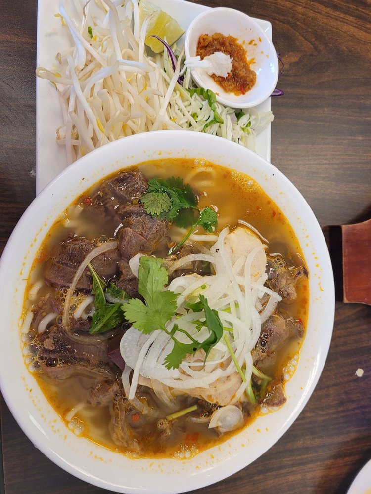 Lemongrass Spicy Noodles Soup