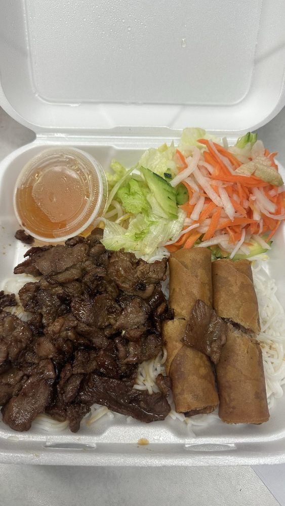 Lemongrass Chicken Vermicelli Bowl