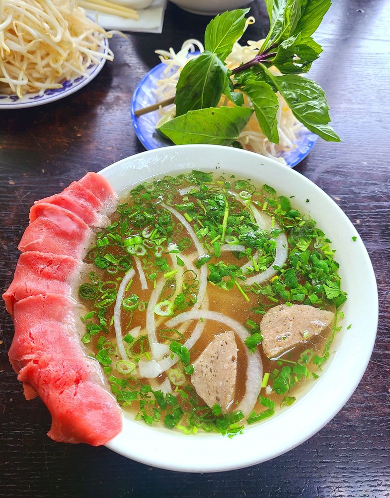 Pho Tai