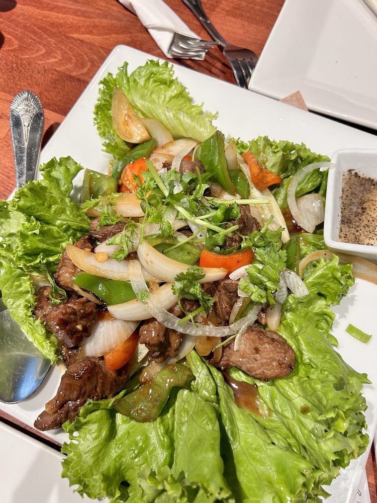 Bo Luc Lac / Shaking Tenderloin Beef