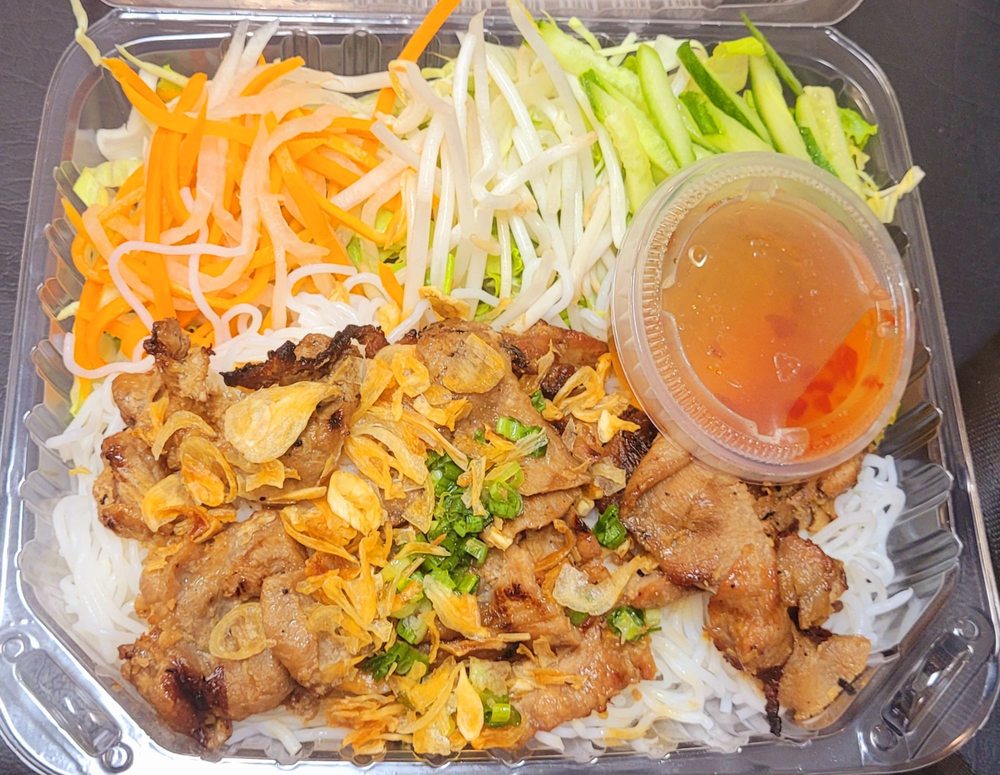 Lemongrass Chicken Vermicelli Bowl