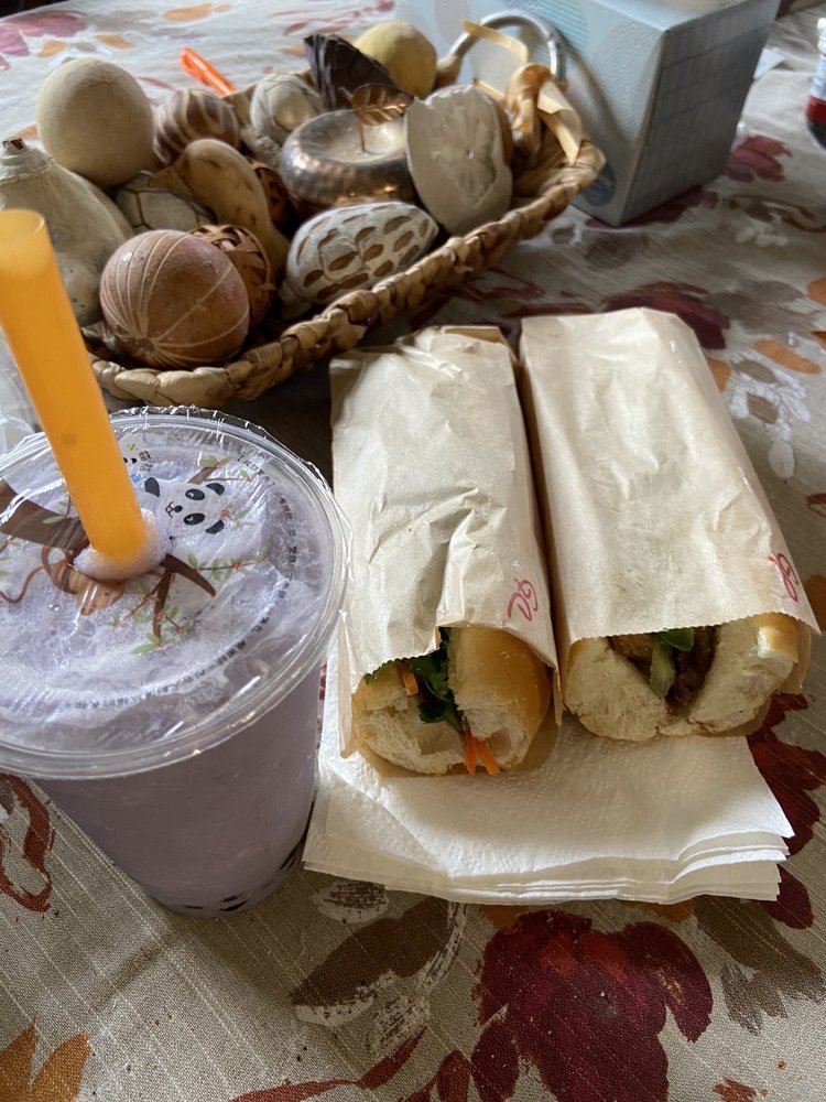 Grilled Chicken Banh Mi