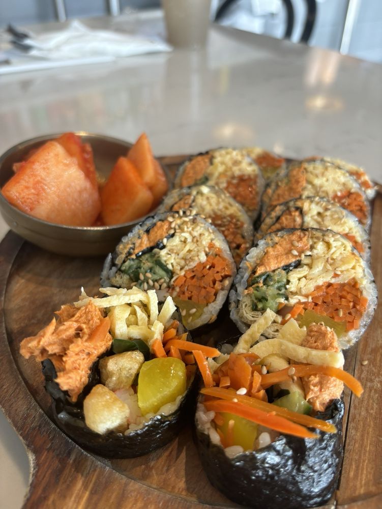 Mamas Tuna Kimbap