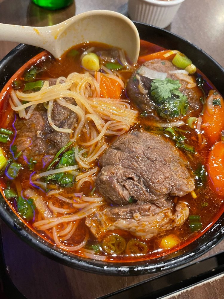 Mi or Hu Tieu - Egg Noodle or Thin Rice Soup