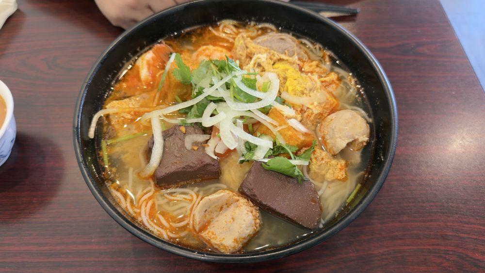 Bun Rieu