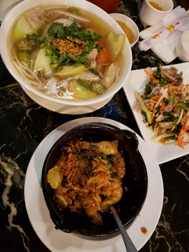 Vietnamese Sour Soup- Canh Chua