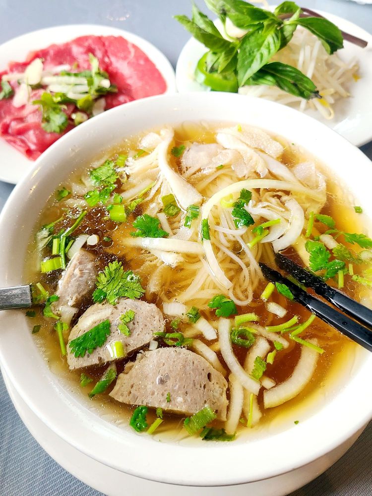 Pho Tai