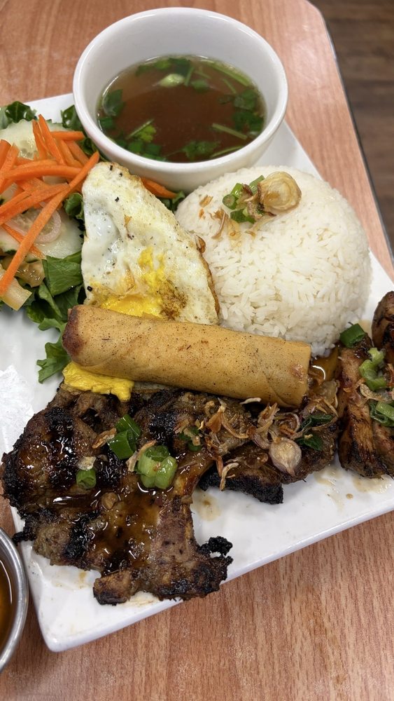 Saigon Combo Rice Dish / Cơm Saigon Dặc Biệt