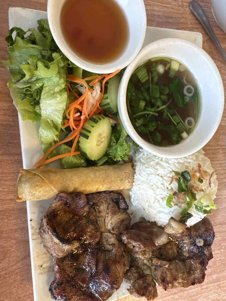 Grilled Pork Chops / Com Suon Nuong
