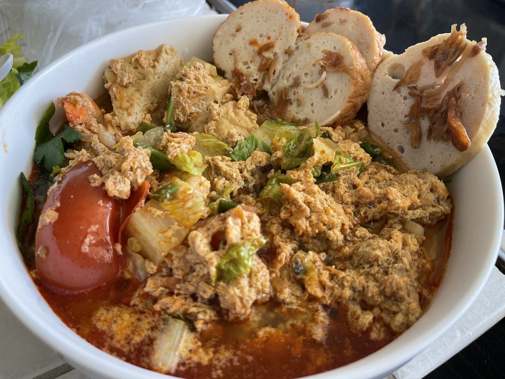 Bun Rieu Tomatoes Egg Tofu Noodle Soup