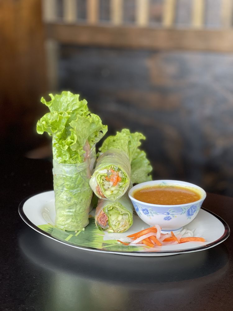Shrimp Cake Salad Rolls
