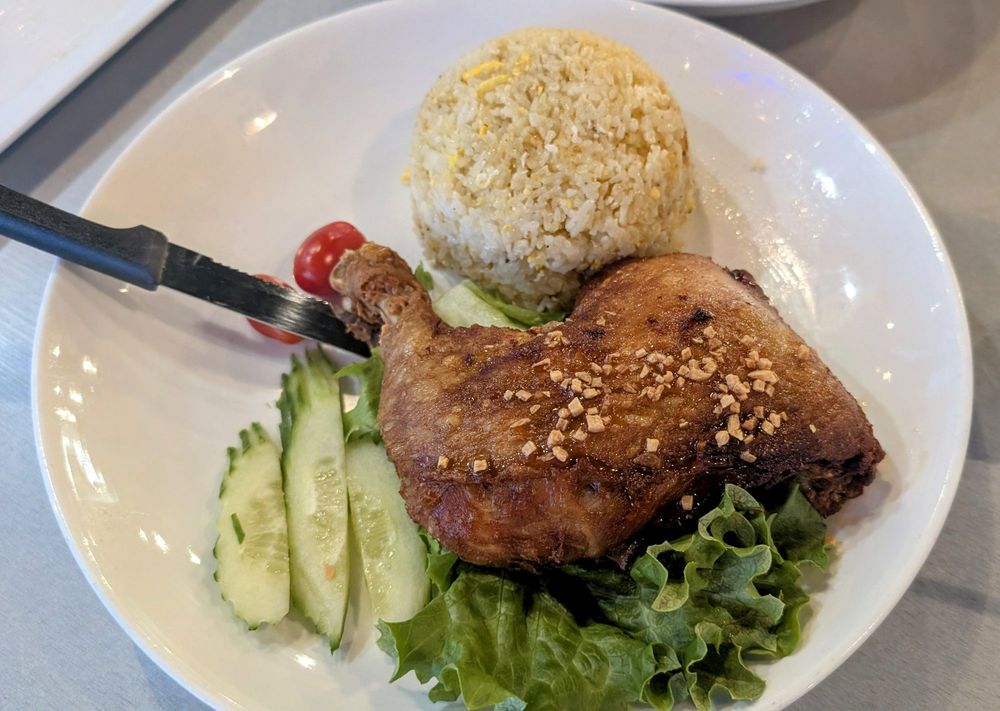 Cơm Gà Xối Mỡ / Shadow Chicken Rice