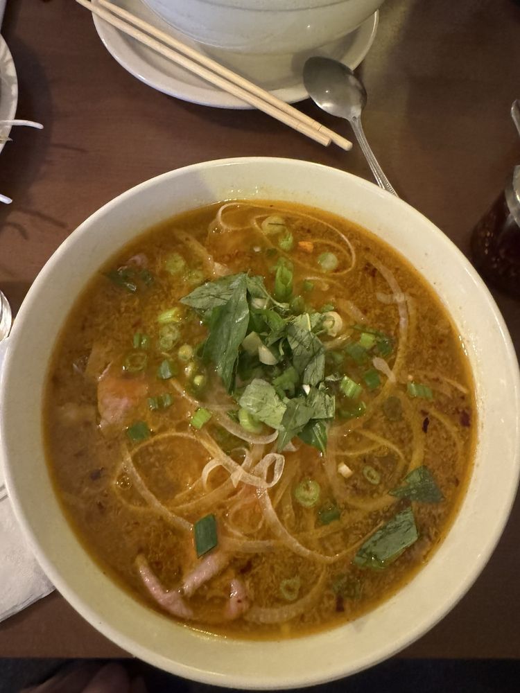 Spicy Lemongrass Pho