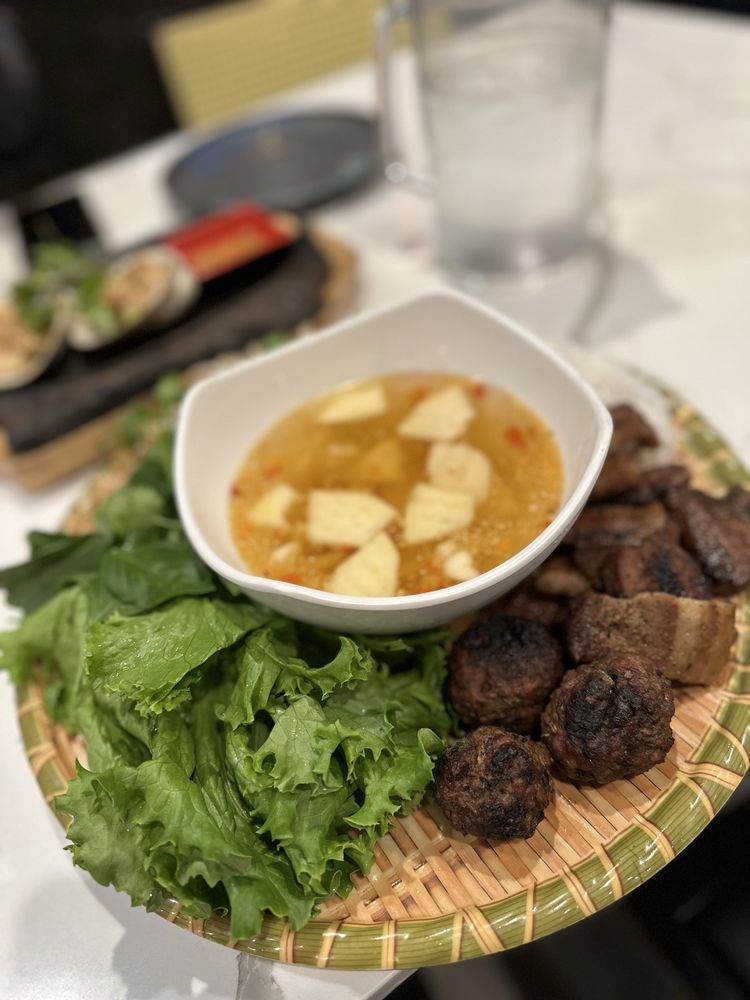 Bn Cha Hanoi - Hanoi Style Noodle Bowl