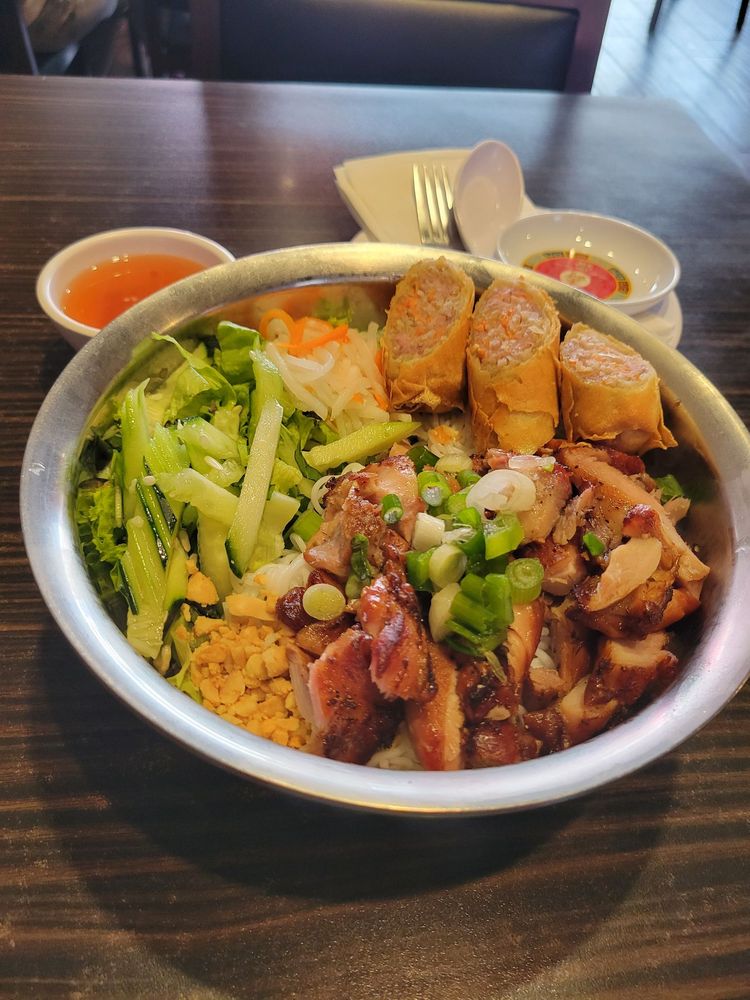 Lemongrass Chicken Noodle Salad