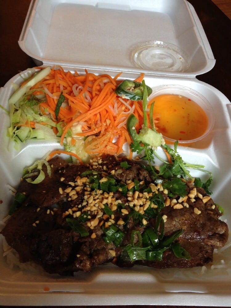 Grilled Beef Noodle Salad