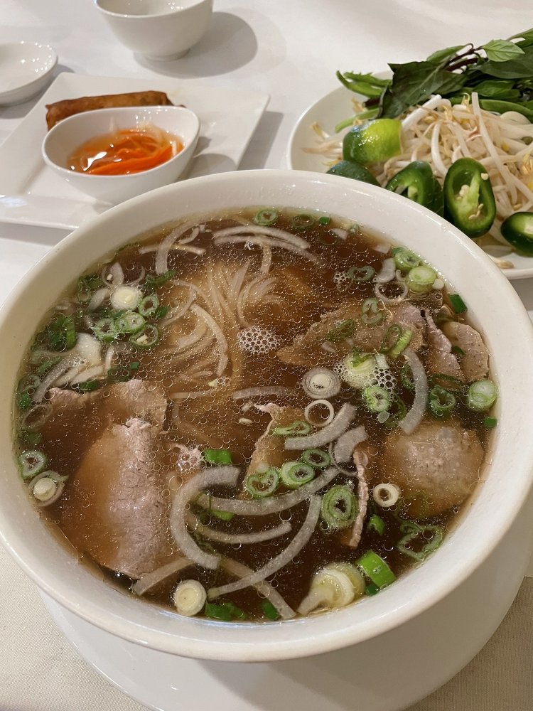 Round Eye Steak / Phở Tái