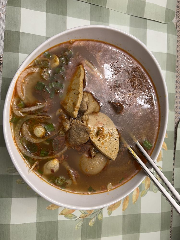 Hue Style Beef Noodle Soup / Bún Bò Huế