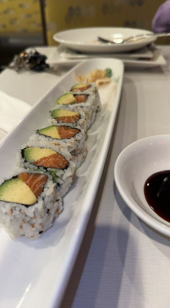 Salmon Avocado Roll