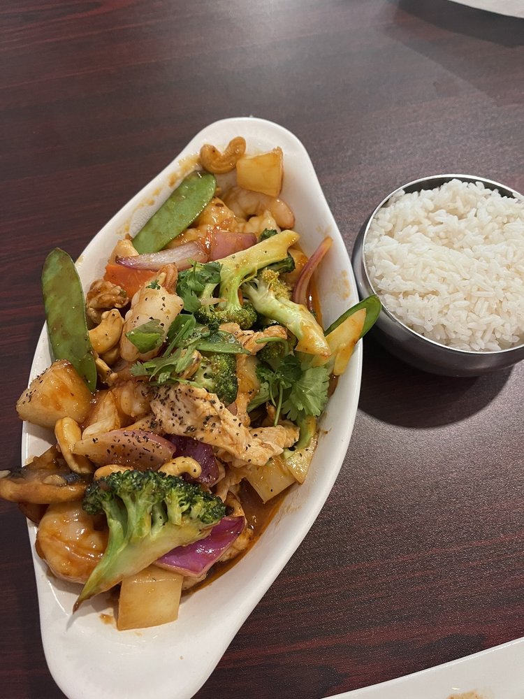 Pineapple Cashew and Shrimps