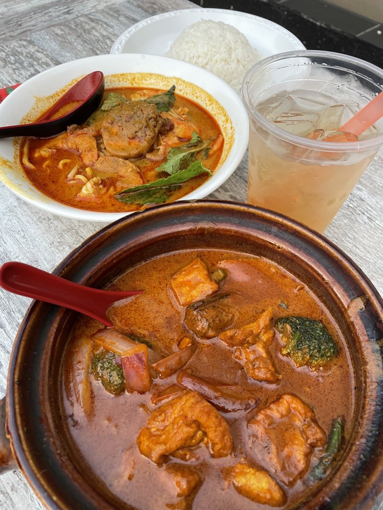 Vegetarian Curry Clay Pot