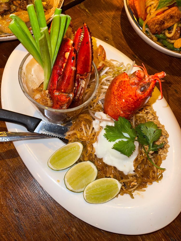 Whole Lobster Pad Thai (gluten Free).