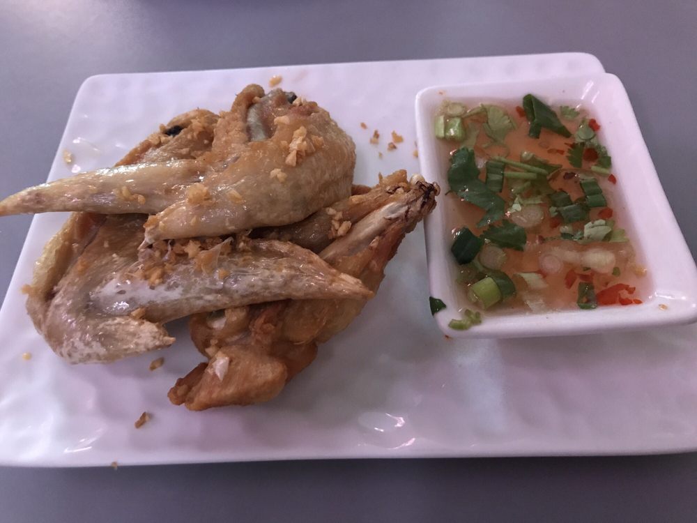 Lao Chicken Wings