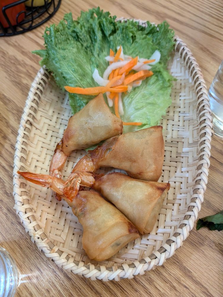 Crispy Shrimp Rolls (4pcs) 20.