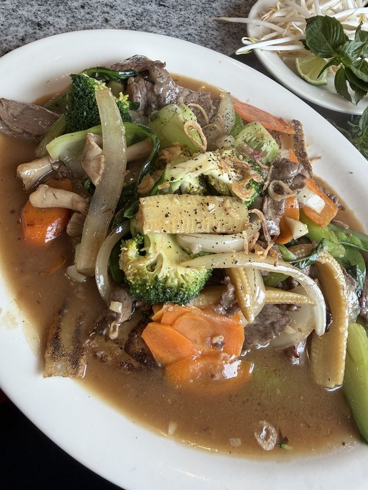 Stir Fried Chow Foon