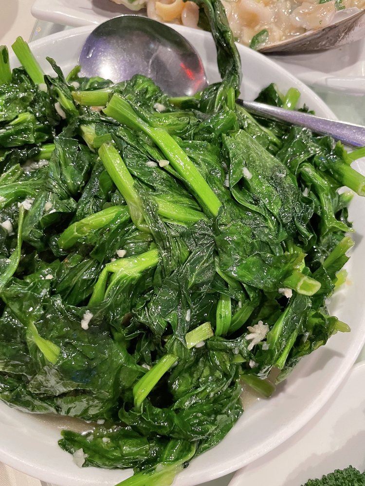 Pea Pod Stems with Garlic