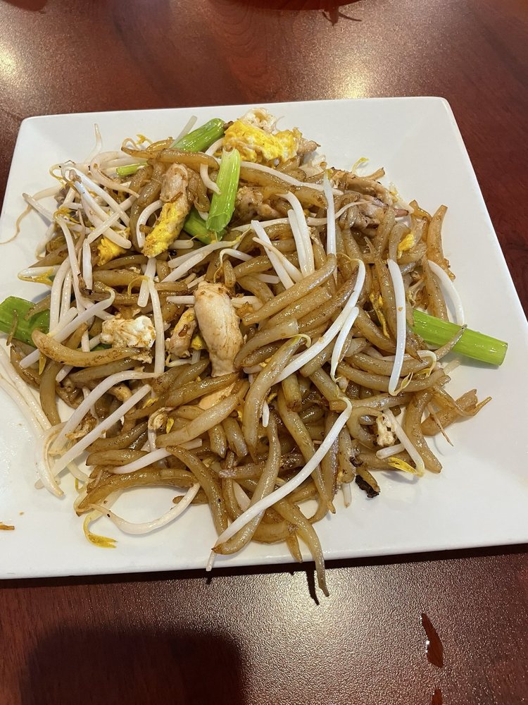 Chicken Fried Lort Noodles