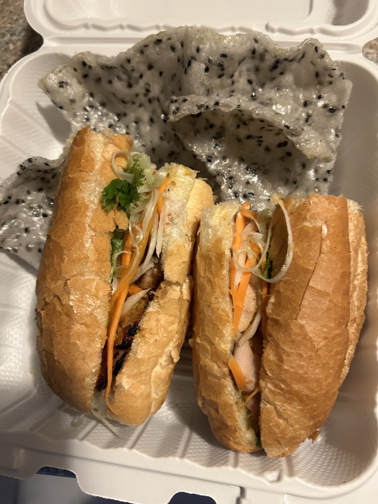 43b Grilled Chicken Banh Mi