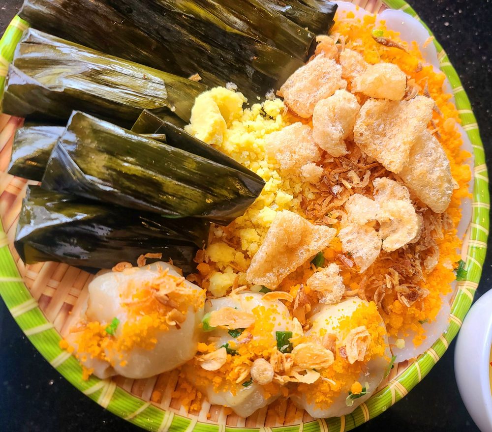 Banh Hue Plate