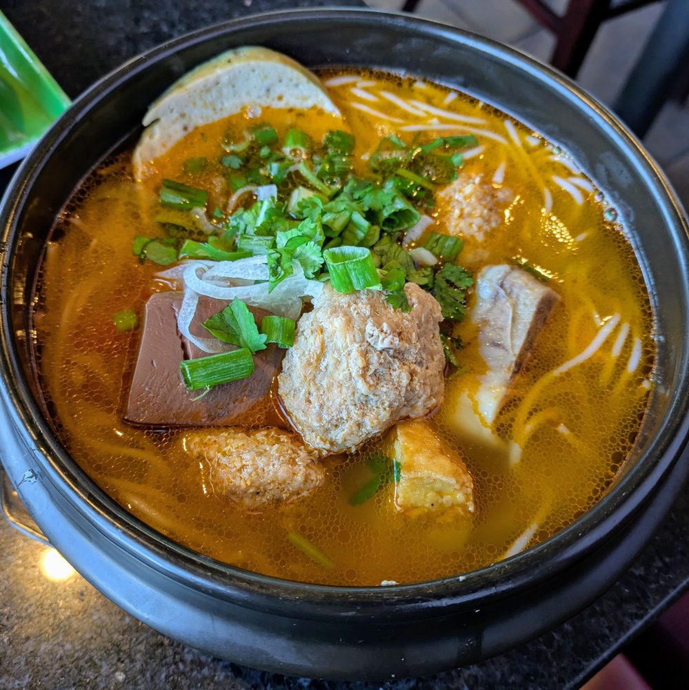 Bun Rieu
