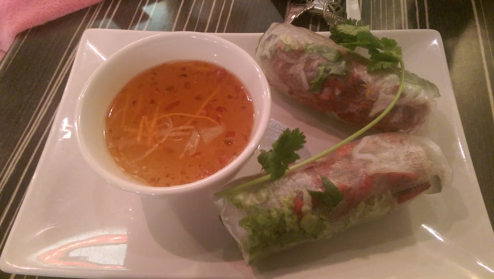 Gỏi Cuốn Thịt Nướng / Spring Roll with Grilled Meat