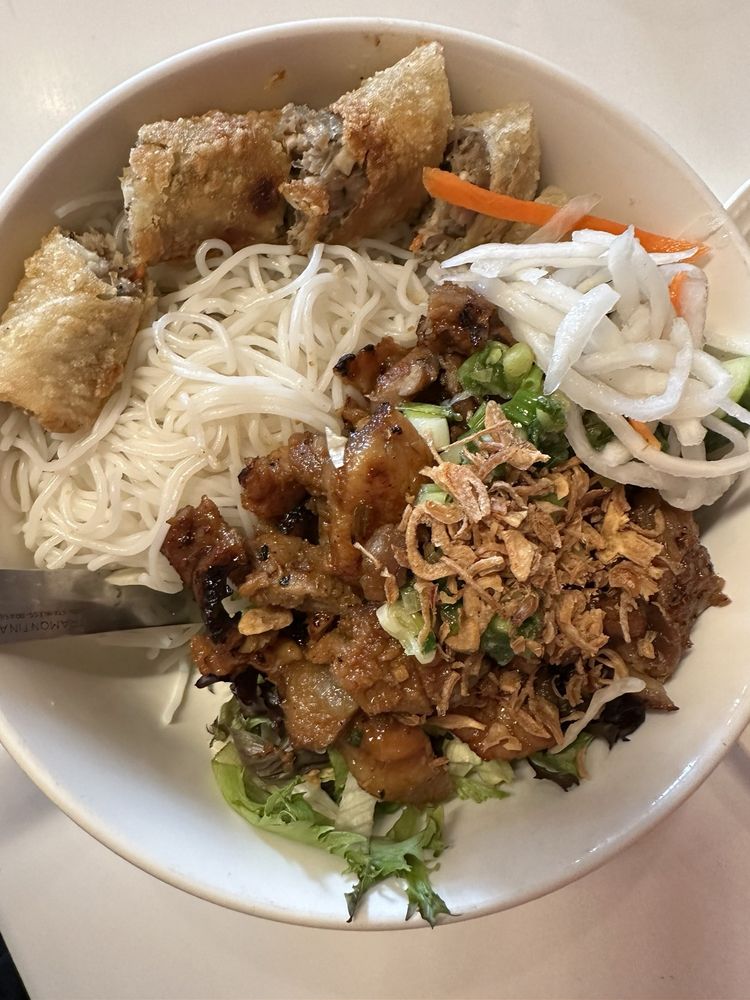 Vietnamese Fried Egg Rolls