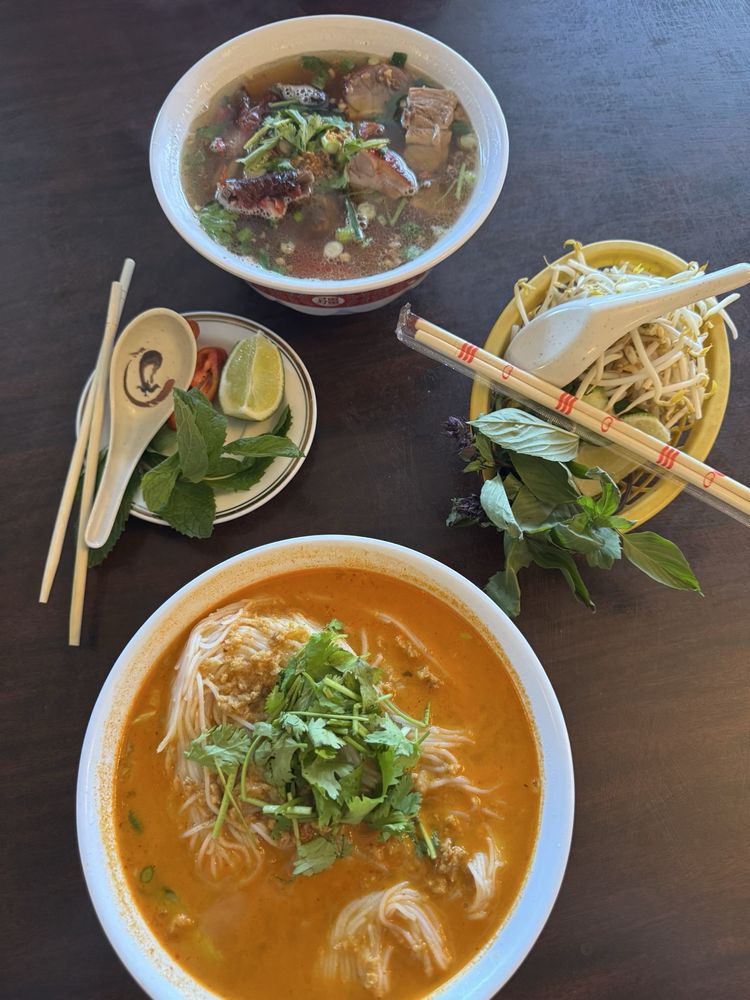 Seafood Rice Noodle Soup