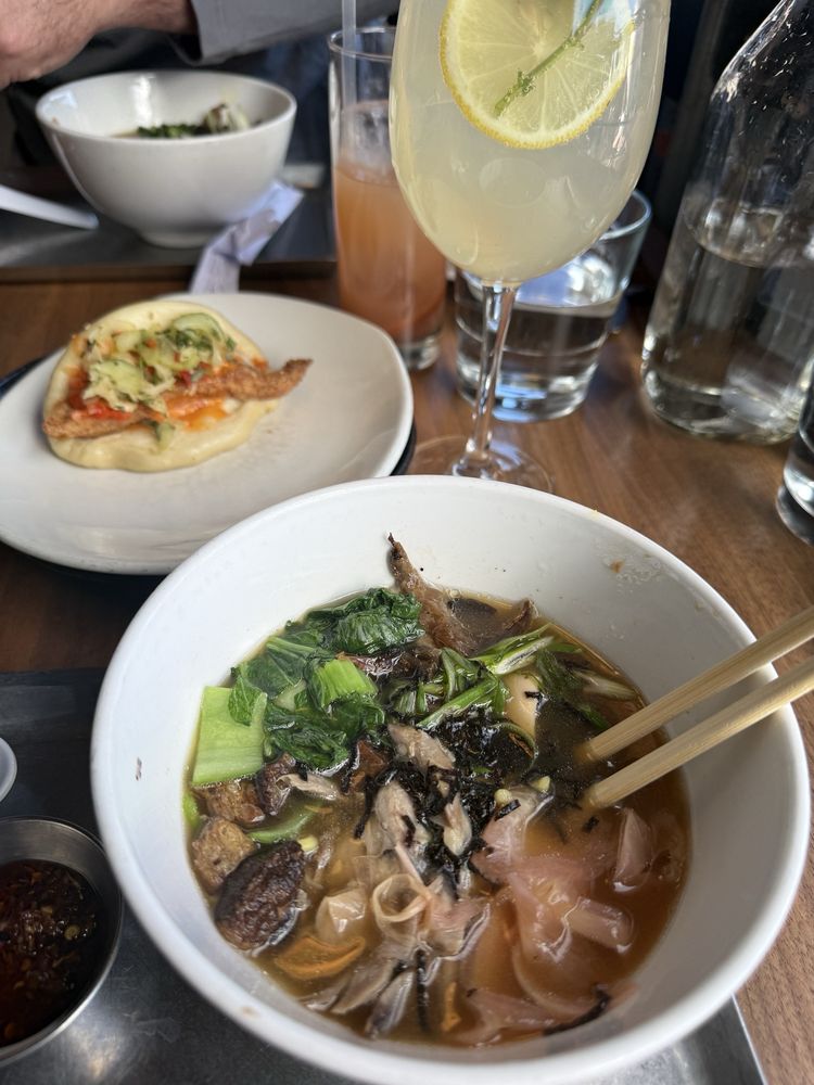 Crispy Friend Chicken Bun